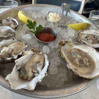 Lure Fish House - 6 Oysters, 3 different kinds - Seafood Near Me - Porter Ranch, California