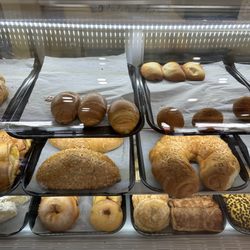 Makondo Restaurant New Rochelle - Ricos bakery items