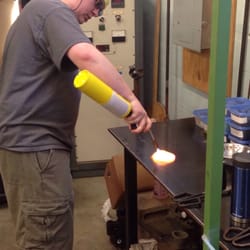 St Louisville Glass - Dropping a puddle of glass to become a base foot.