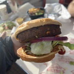Fifties Grill & Dairy - Vegan black bean burger