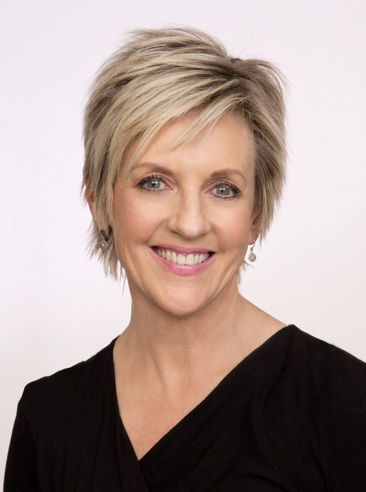 Transformations By Meredith Logo