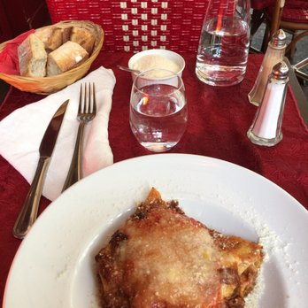 La Casa di Sergio - Lasagna, Pretty standard. - Italian Near Me - Paris, 75 La Casa di Sergio - Lasagna, Pretty standard. - Italian Near Me - Paris, 75