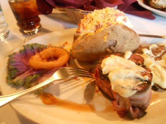 Bob Taylor's Ranch House by null