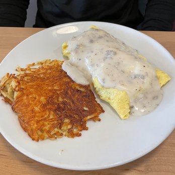 Eggsquisite Cafe - Biscuit and Gravy Omelet - Breakfast & Brunch Near Me - Southlake, Texas