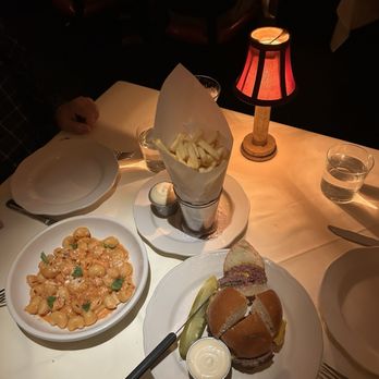 Monkey Bar - Vodka Rigatoni, Pomme Frites, Wagyu Cheeseburger - American Near Me - New York, New York Monkey Bar - Vodka Rigatoni, Pomme Frites, Wagyu Cheeseburger - American Near Me - New York, New York