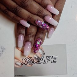 Xscape Nails Spa - Ombre with design