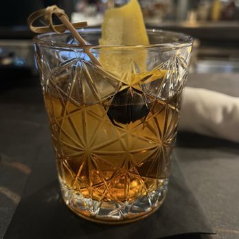 Thompson 105 - The Hully - Italian Near Me - Scottsdale, Arizona Thompson 105 - The Hully - Italian Near Me - Scottsdale, Arizona