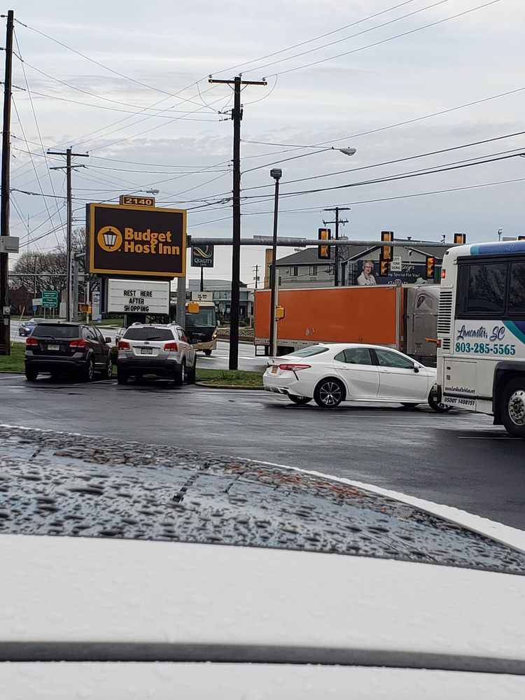 LANCASTER BUDGET HOST INN Updated June 2024 27 Photos & 11 Reviews