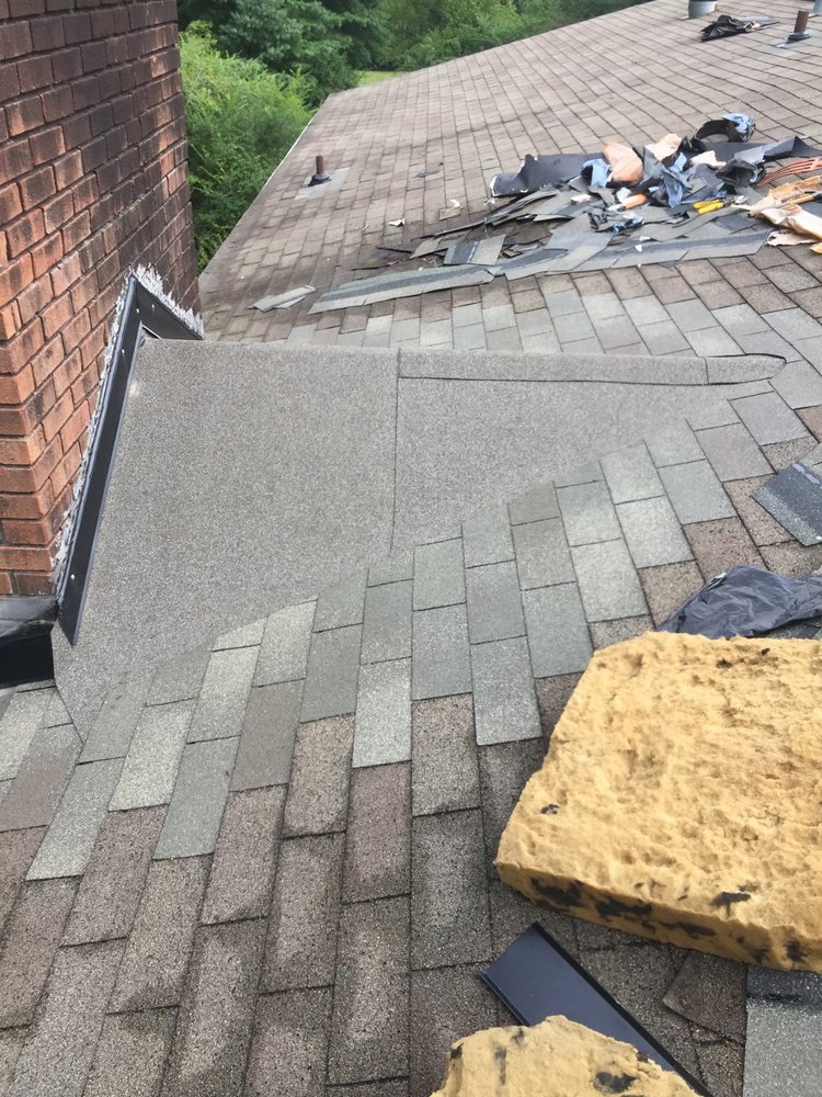 Slide of Ramiro's Roofing