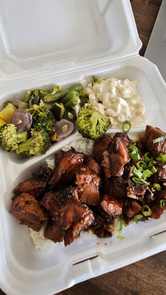 Food from Hawaiian Bros Island Grill