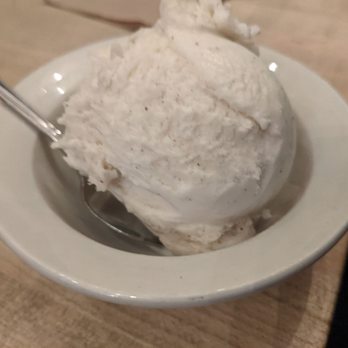 Famoso Neapolitan Pizza - One scoop of Madagascar Vanilla Gelato - Pizza Near Me - Jasper, Alberta Famoso Neapolitan Pizza - One scoop of Madagascar Vanilla Gelato - Pizza Near Me - Jasper, Alberta