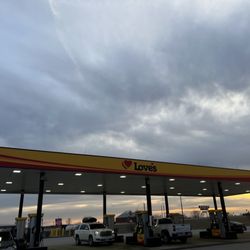Love's Travel Stop - Pumps