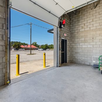 City Storage - Large Loading Door - Self Storage Near Me - Florence, South Carolina City Storage - Large Loading Door - Self Storage Near Me - Florence, South Carolina
