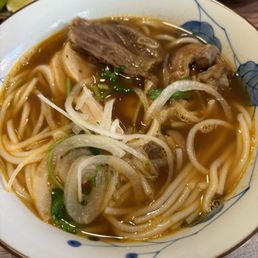 Bun Bo HUE BEEF NDLE SOUP Bun Bo HUE BEEF NDLE SOUP
