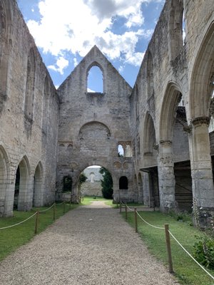 Abbaye de Jumièges by null