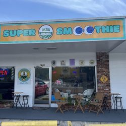 Super Organic Smoothie - This is the front of our shop.