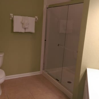 Vista Cay Resort - Bathroom attached to first bedroom - Hotels Near Me - Boynton Beach, Florida Vista Cay Resort - Bathroom attached to first bedroom - Hotels Near Me - Boynton Beach, Florida