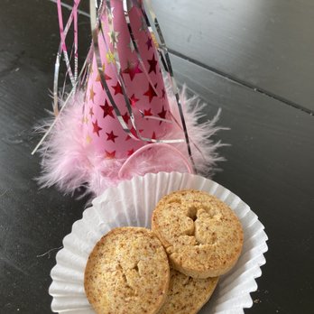 Three Dog Bakery - Rice Village - Party hat and Snickerpoodles (Treat of the Month) - Pet Stores Near Me - Houston, Texas Three Dog Bakery - Rice Village - Party hat and Snickerpoodles (Treat of the Month) - Pet Stores Near Me - Houston, Texas