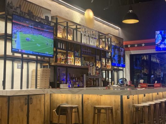 Mike's Pizza Bar by null