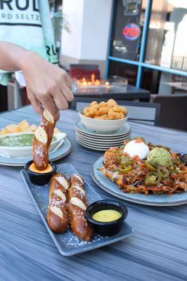 Roundin 3rd Sports Bar & Grill by null