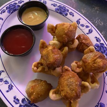 Piper Inn - Wonton sampler - Bars Near Me - Denver, Colorado Piper Inn - Wonton sampler - Bars Near Me - Denver, Colorado