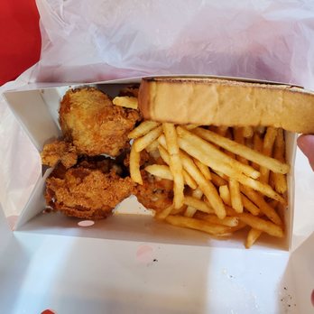 Lucky Wishbone - 3 piece dark - Fast Food Near Me - Tucson, Arizona