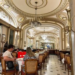 Gran Caffè Gambrinus - Inside