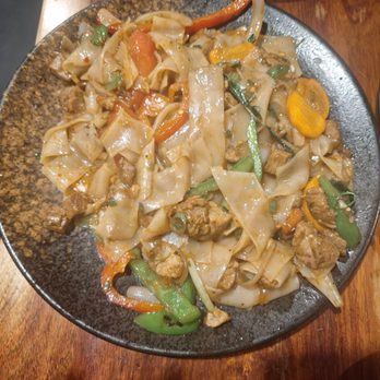 Siam Station - Pad Ke Mao. Meat was low quality. The noodles were alright. - Thai Near Me - Cupertino, California Siam Station - Pad Ke Mao. Meat was low quality. The noodles were alright. - Thai Near Me - Cupertino, California