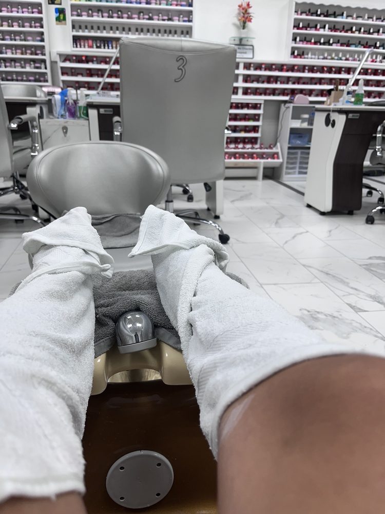 Lee’s Nails & Spa Image