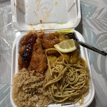 Egg Roll King - Combination Plate - Chinese Near Me - Reno, Nevada Egg Roll King - Combination Plate - Chinese Near Me - Reno, Nevada