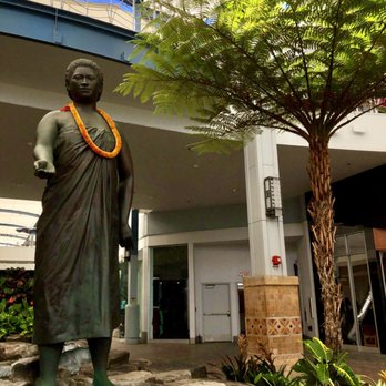 Queen Ka'ahumanu Center - Shopping Centers Near Me - Kahului, Hawaii