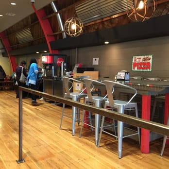 Smack Pie Pizza - Inside decor. - Pizza Near Me - Lodi, California