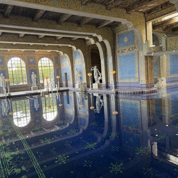 Hearst Castle - Tours Near Me - San Simeon, California