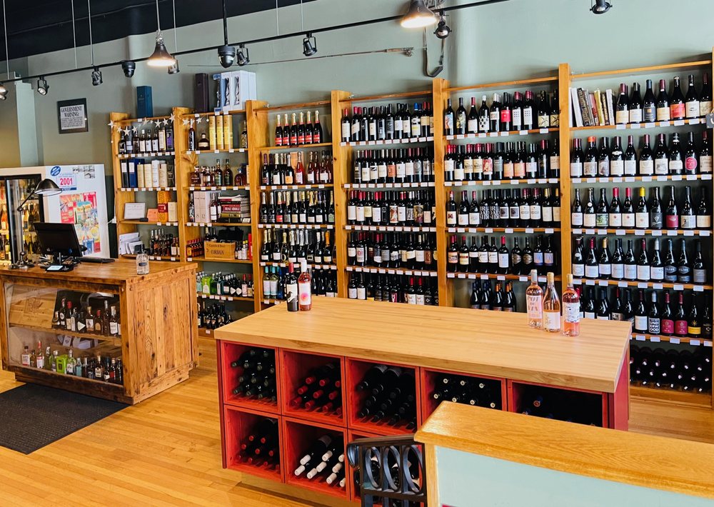 WILD VINE & LIQUORS Updated August 2024 10 Photos & 10 Reviews 54