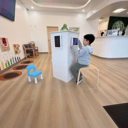 Cute play area to ease their mind while waiting! Cute play area to ease their mind while waiting!