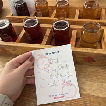 Diskin Cider - Part of mega flight - Cideries Near Me - Nashville, Tennessee