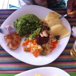 Zimbrus - Frango, arroz com brócolis, seleta de legumes, batata soute e molho de tomate seco