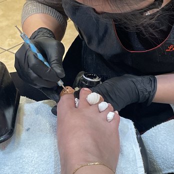 Le Nails Spa - Mimi in action! - Nail Salons Near Me - Vacaville, California Le Nails Spa - Mimi in action! - Nail Salons Near Me - Vacaville, California
