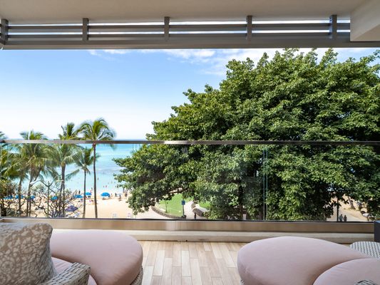 ESPACIO The Jewel of Waikiki by null