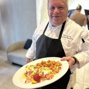 Umbra - Why wait for the weekend to brunch? I got to meet the Chef @UmbraMinneapolis. This Lobster Benedict is sooooo delicious. - New American Near Me - Minneapolis, Minnesota Umbra - Why wait for the weekend to brunch? I got to meet the Chef @UmbraMinneapolis. This Lobster Benedict is sooooo delicious. - New American Near Me - Minneapolis, Minnesota