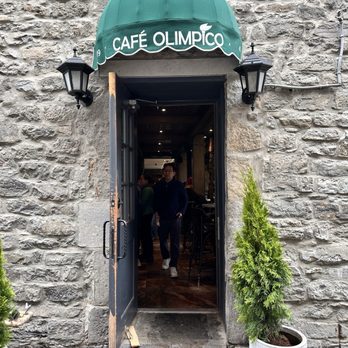 Café Olimpico - Desserts Near Me - Montreal, Quebec