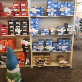 SUPER SHOES - Shoe Stores Near Me - Amsterdam, New York SUPER SHOES - Shoe Stores Near Me - Amsterdam, New York