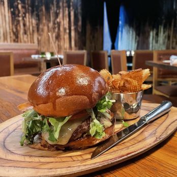 Hardware - Bison burger - Gastropubs Near Me - North Aurora, Illinois