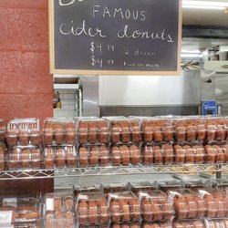 Bennett's Apples & Cider - Famous  Donuts