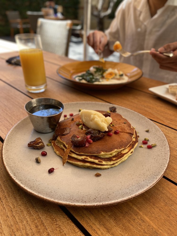 Food from Plateia