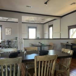 The Pantry Crest - Upstairs