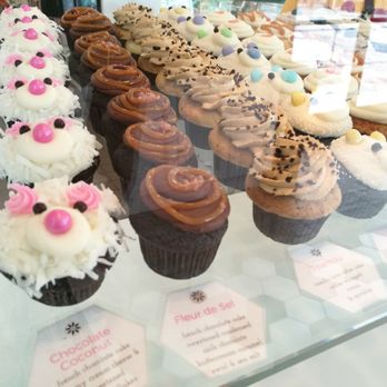 Dots Cafe - Cafes Near Me - Pasadena, California
