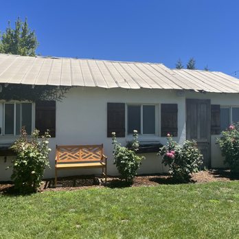 McConnell Estates Winery - Cute little cottage on the property - Wineries Near Me - Elk Grove, California McConnell Estates Winery - Cute little cottage on the property - Wineries Near Me - Elk Grove, California