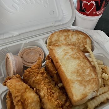 Raising Cane's Chicken Fingers - Fast Food Near Me - Brooklyn, New York Raising Cane's Chicken Fingers - Fast Food Near Me - Brooklyn, New York