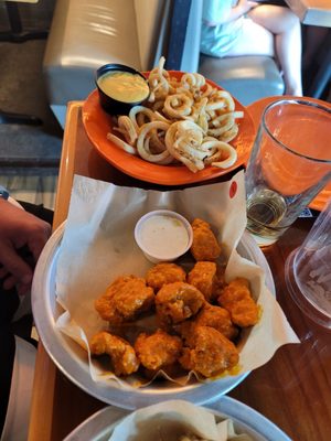 Hooters by null